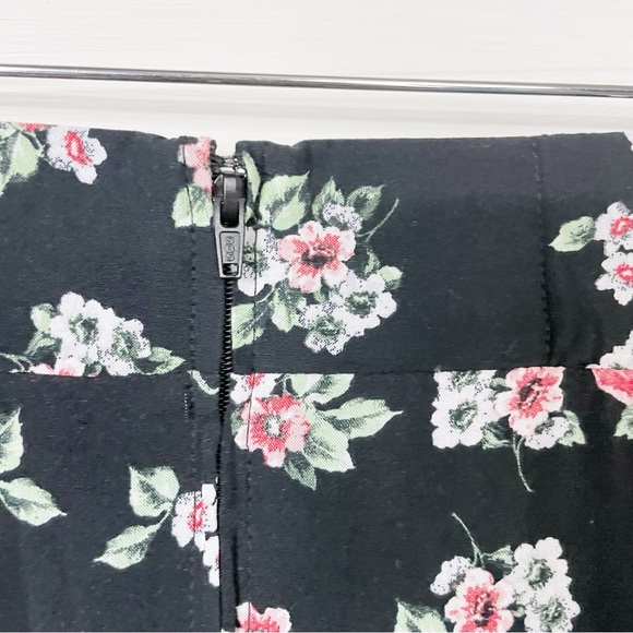 Torrid floral challis hi-lo skirt - Picture 6 of 10